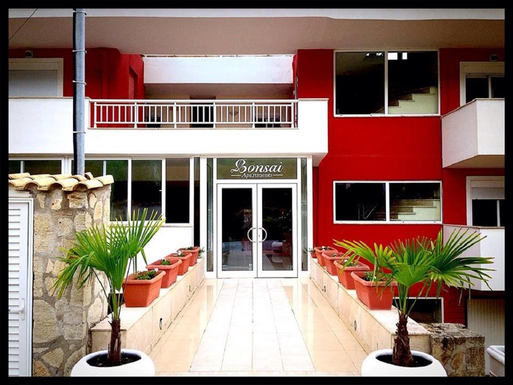 Bonsai Apartments Mola Kalyva Bagian luar foto