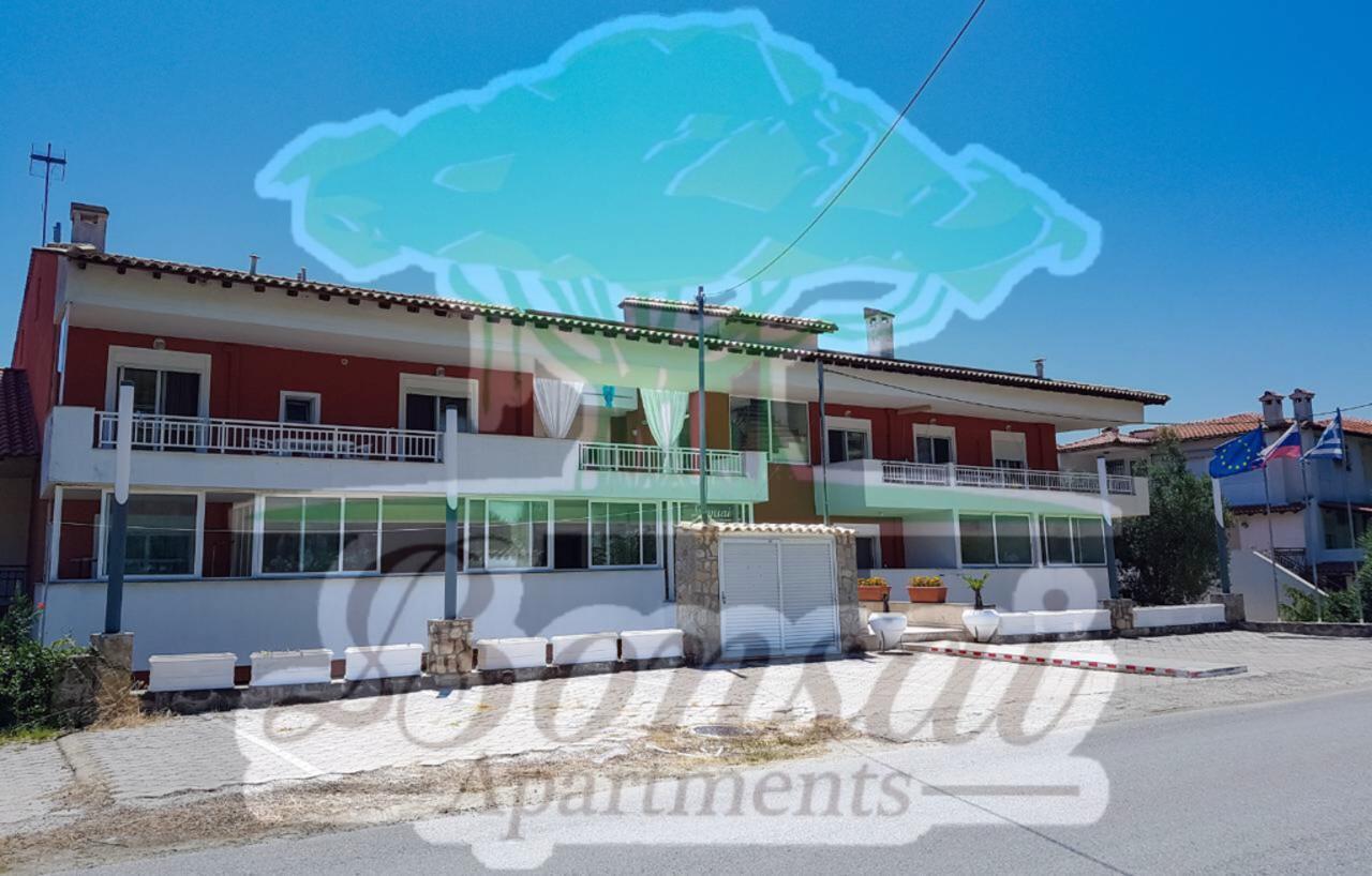 Bonsai Apartments Mola Kalyva Bagian luar foto