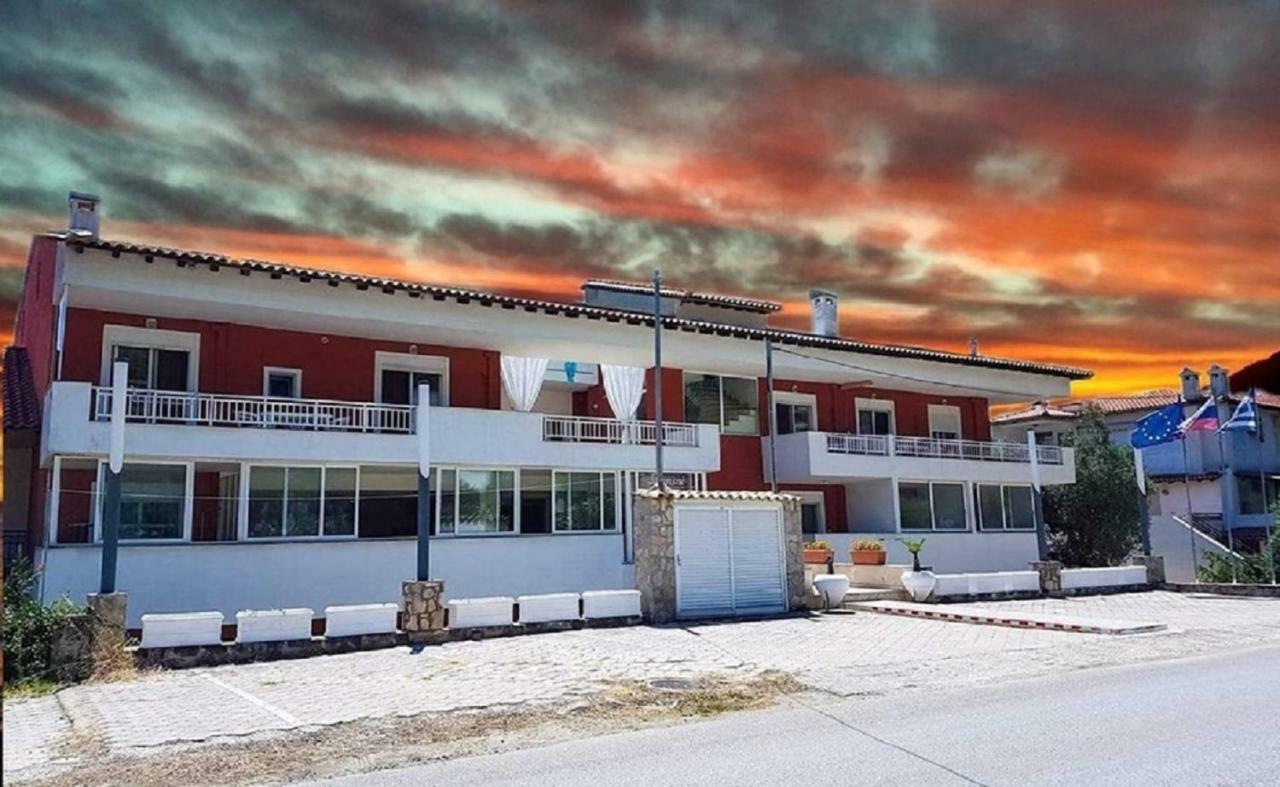 Bonsai Apartments Mola Kalyva Bagian luar foto